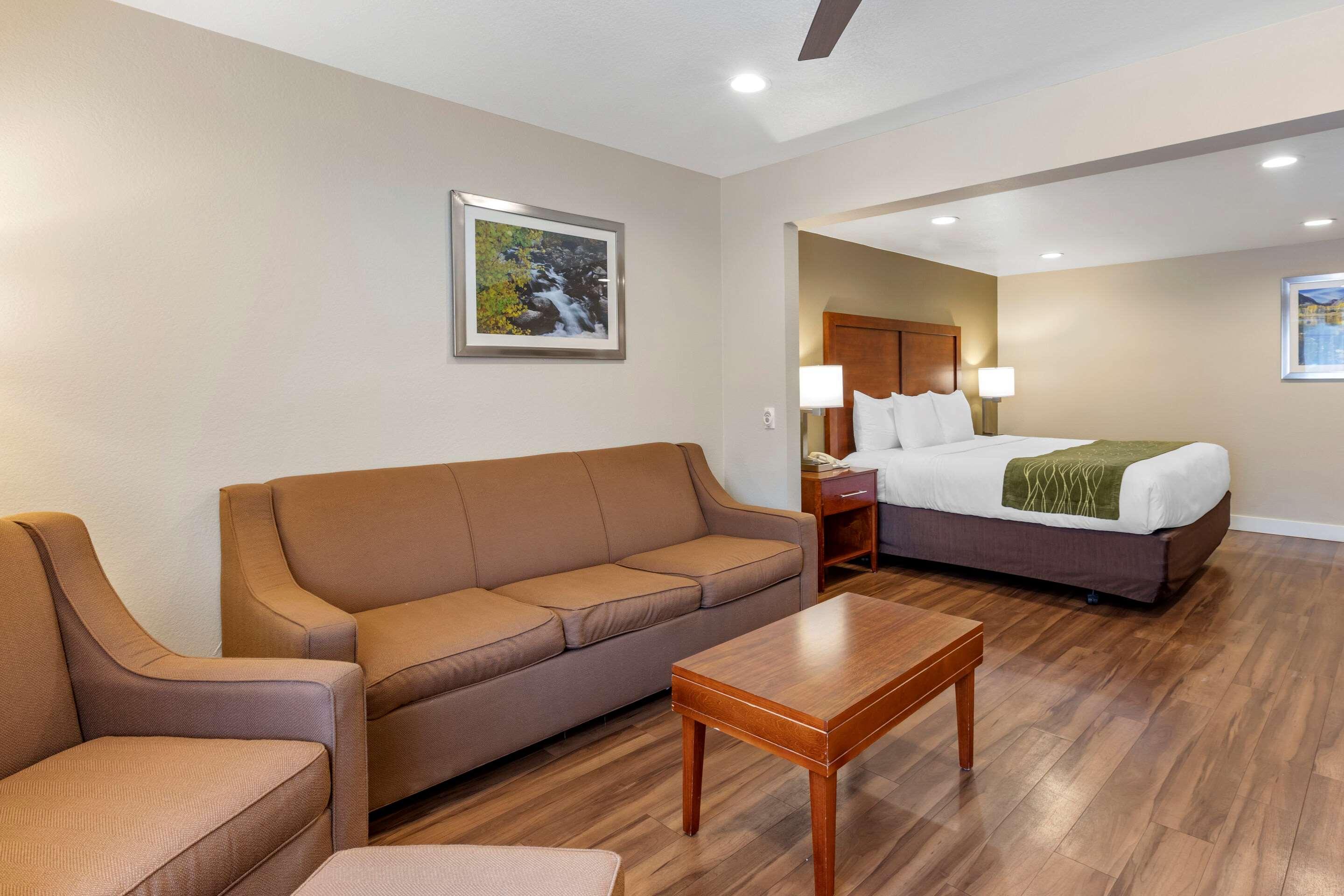 Comfort Inn Bishop Esterno foto
